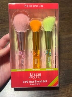 Profusion Lizzie McGuire Vegan 3 PC Face Brush Set Powder Buffing Angled